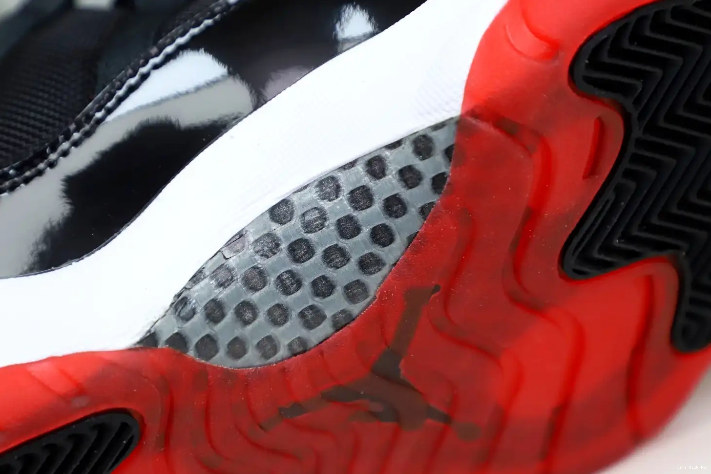 AIR JORDAN BRED RETRO 11 Kimikick LOW 0702